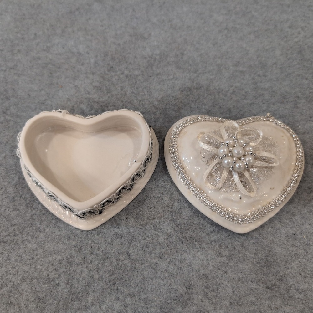 Heart Shaped Ceramic‎ Trinket Jewelry Box Pearl Lace Trim Romantic Keepsake Gift - Picture 5 of 6